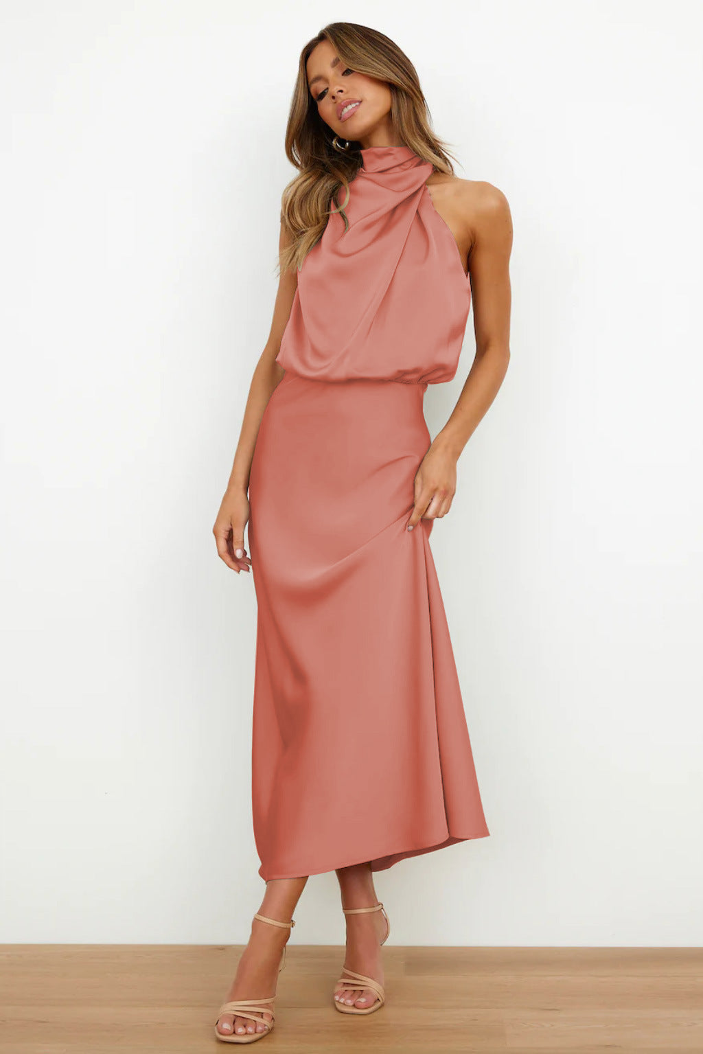 Valeria™ | Long Dress with Halter Neck